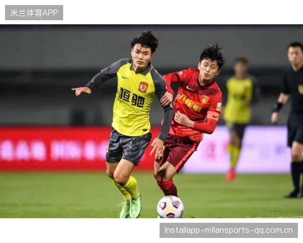 邓卓翔代理两场比赛：从“球王”到“战略大师”的转型之旅